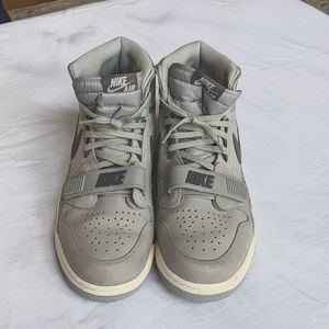 Nike Air Jordan Legacy 312 Wolf Grey, model AV3922-002